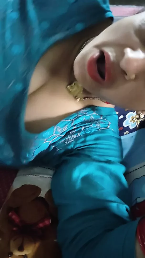 DESSI BOOB MMS