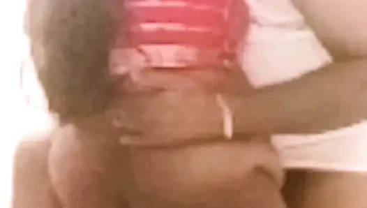 Latha si istri super semok india dijilat dan dijilat sama pemodal untuk bayar hutang!