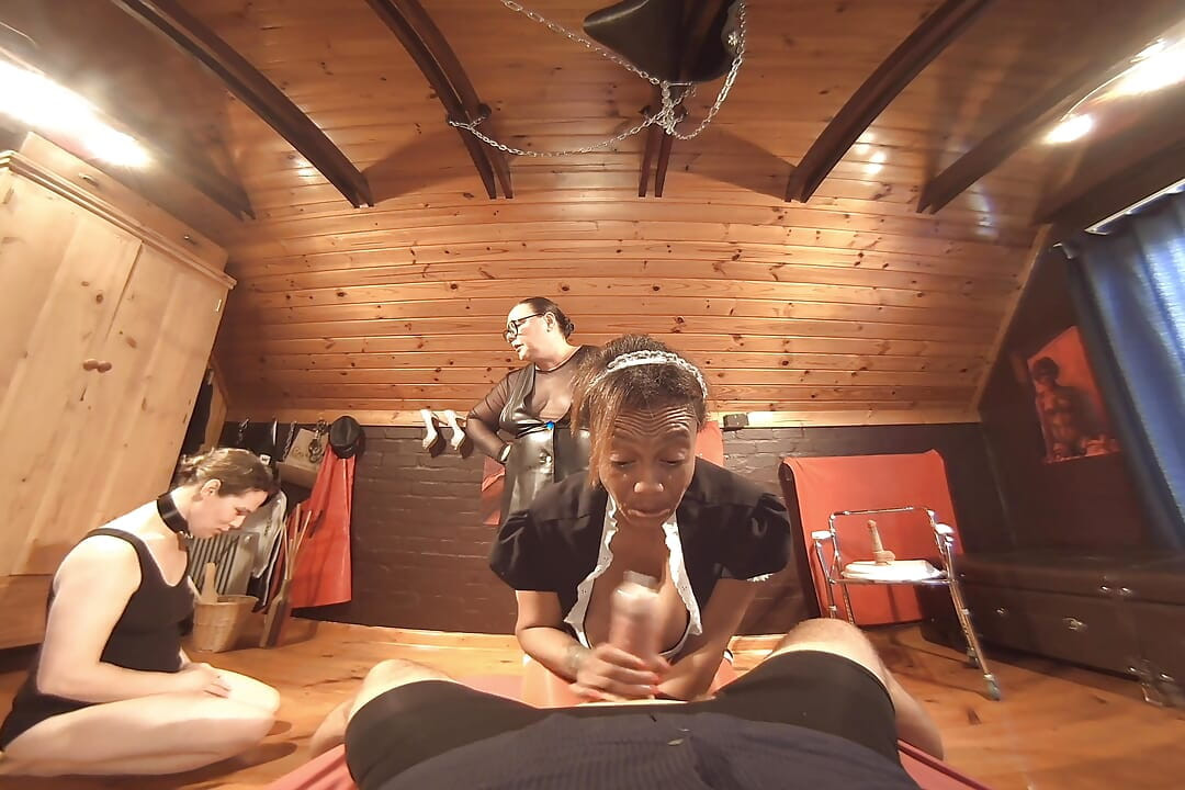 PureVR - Voodoo Barbie
