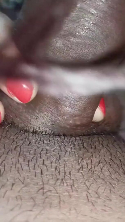 Awek sekolah kali pertama menghisap kote hitam besar kongkek mulut zakar hitam | Klip 1