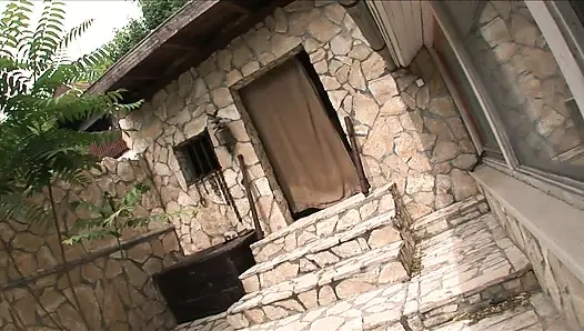 Threesome hardcore dengan anal dan menelan air mani