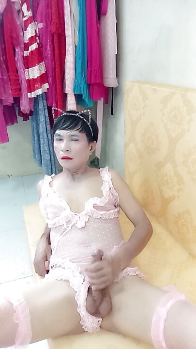 Transgender Oanh Le wearing sexy lingerie porn making love to fuck cock too much pleasure