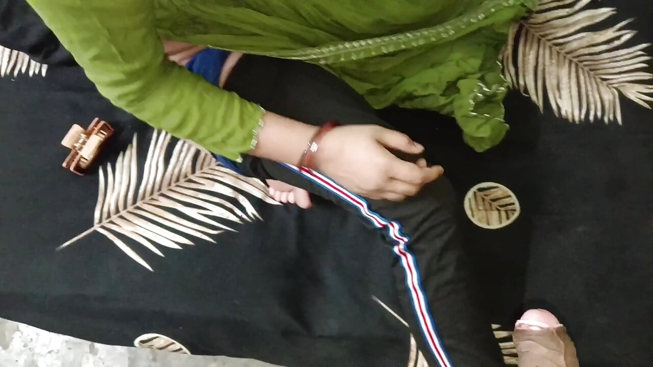 עם גיס הסאלי החם של הכפר