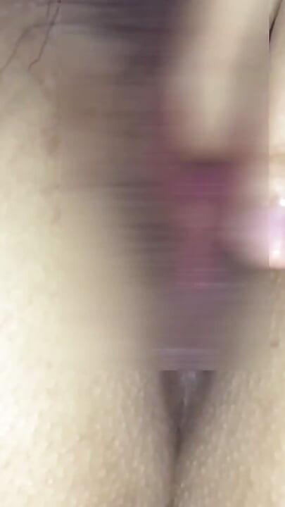 कैमरे के सामने मास्टरबेटिंग