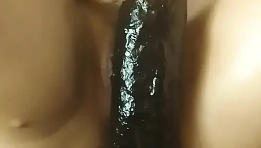 Masturbiere mit meinem großen schwarzen Schwanz