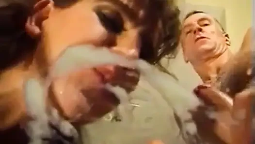 Gewöhnliche hausschlampen mit großen schlaffen titten werden böse!