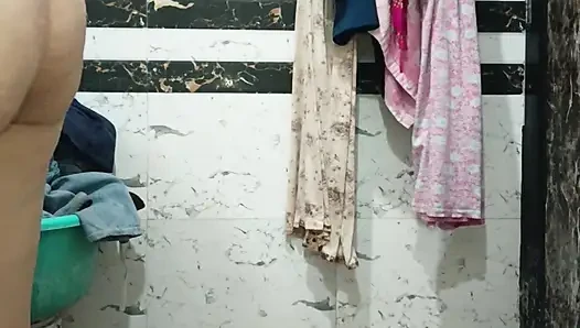 Priya Bhabi New Style Body Show