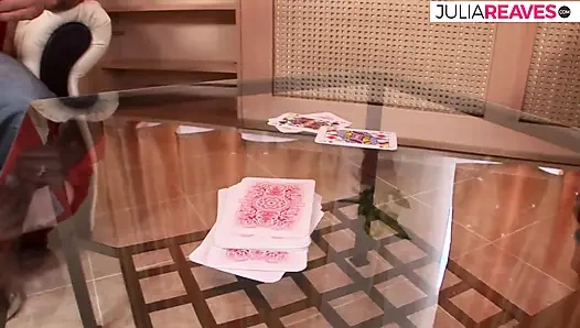 İki sevgili aynı anda deliklerini sikerken kaltak inliyor