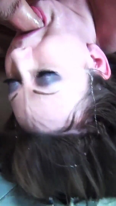 Stunning moment from "Milf bekommt Wuergereiz beim Kehlenfick"