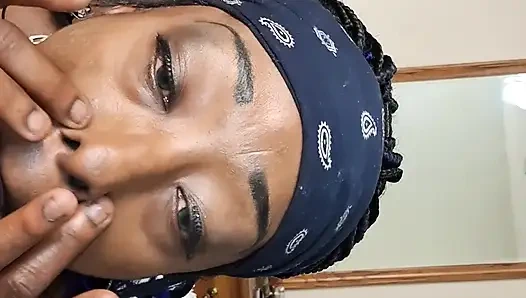 Lil Blue Nasty yarak emiyor