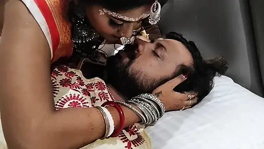 Akele me dekh kar Bhabhi ji jabbar ko dasti room me pel diya