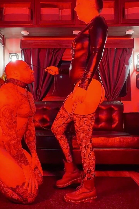Mistress Natasha Becomes the Slave