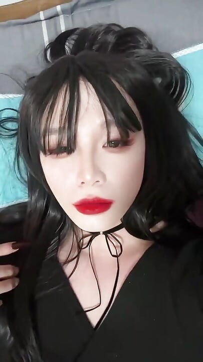 The Kitten in Heat Shoots a Huge Amount of Cum on My Black Clothes and Can't Stop at All