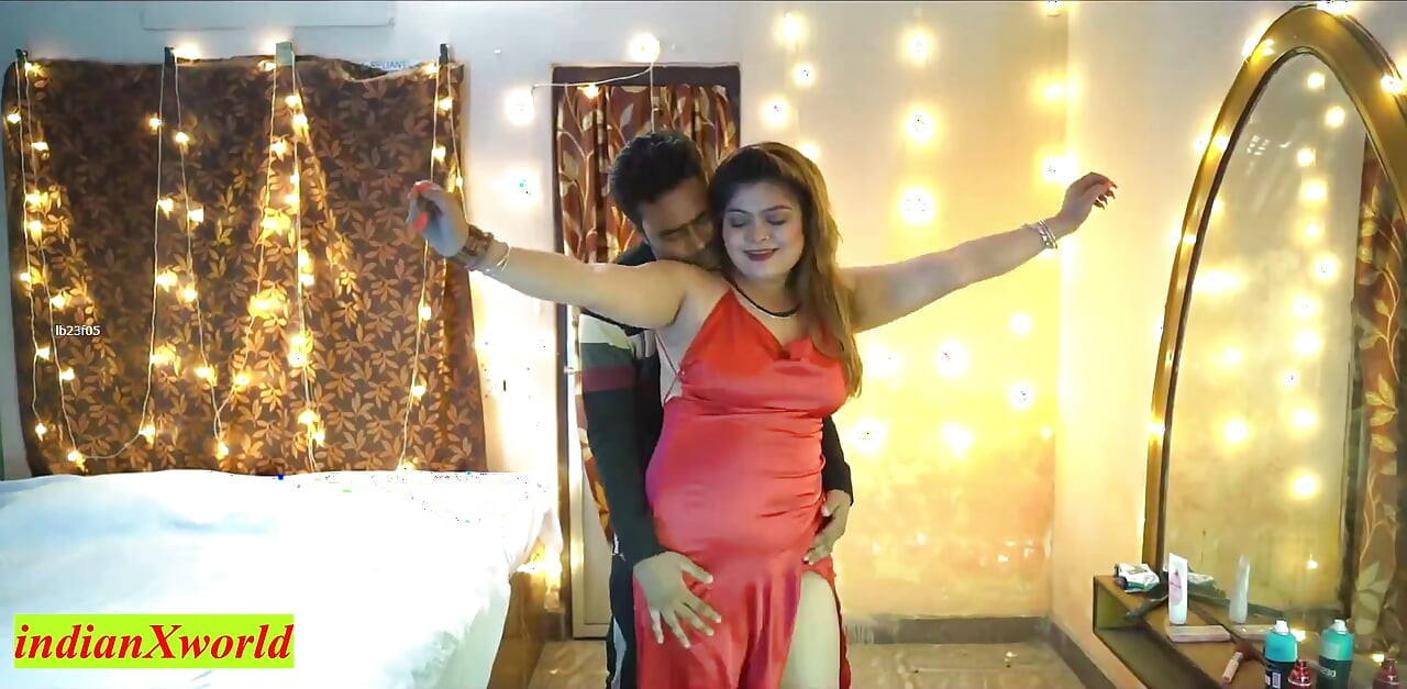 Office Boss fucking my Beautiful Girlfriend! Indian Boss Sex