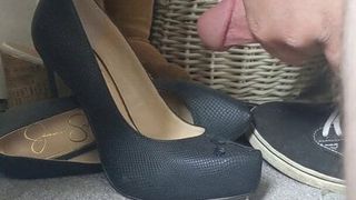 Cousins heels get cummed