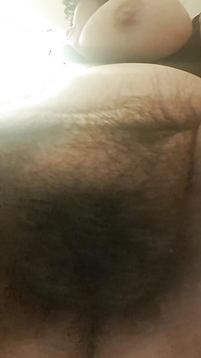 جبهة مورو الإسلامية للتحرير في الحرارة تمتص أصابعها من البلل المهبلي