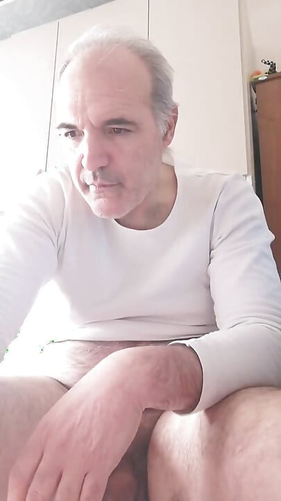 Luca, tu as une belle grosse bite ?