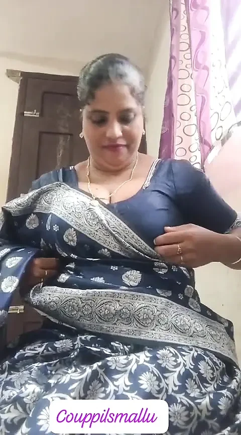 Your own aunty, shining in a saree
