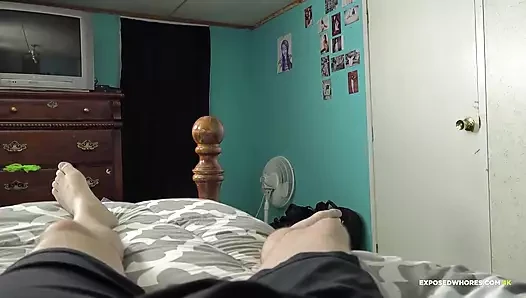 Media porn video – Farrah Valentine - Cheerleader gives her stepbrother a handjob to take her to practice!