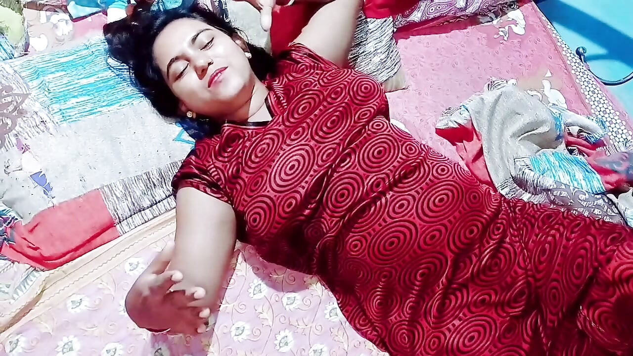 18歳の少女、初めてのセックス、ハードコアオーガズム、デシ・インディアンのバービー、村でのセックス