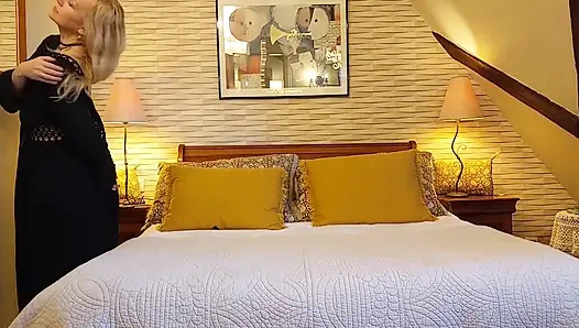 Selenas posieren und sexvergnügen zum entspannen