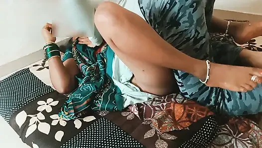 Desi Stepmom in Green Sari Hot Fuck. Indian Village Sex.