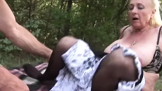 Matured Outdoor Blonde BBW Fuck