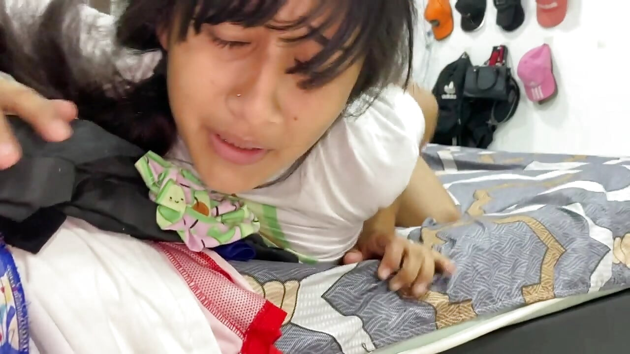 Jebem veliku pičku svoje maćehe je ovdje, natjeraj je da šprica