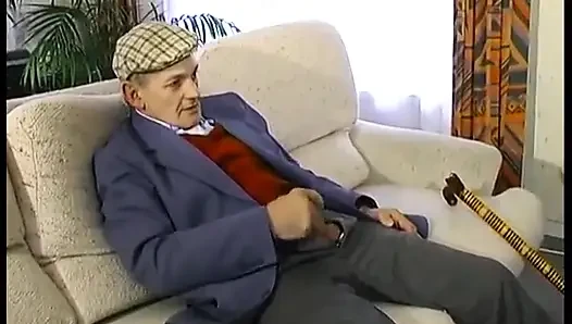 A Well-groomed Blackette Offers Her Pussy to a Perverse Old Man!