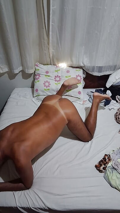 Ladysilva sissy naked in bed showing off her hot tanned ass
