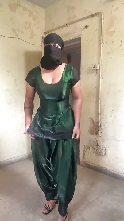 parlak ipeksi crossdresser kıyafeti salwar desi