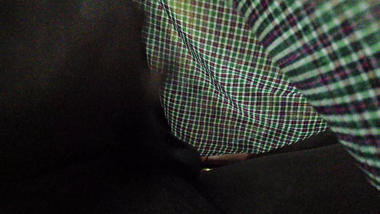 Ανύπαντρο αγόρι σε ιδιωτικό δωμάτιο για δουλειά