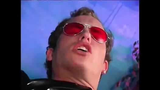 Fahişe gibi zar zor sikilmek istiyor