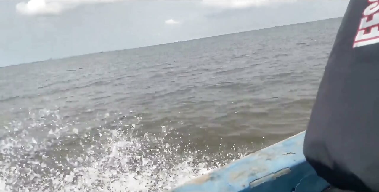رحلة عبر البحر