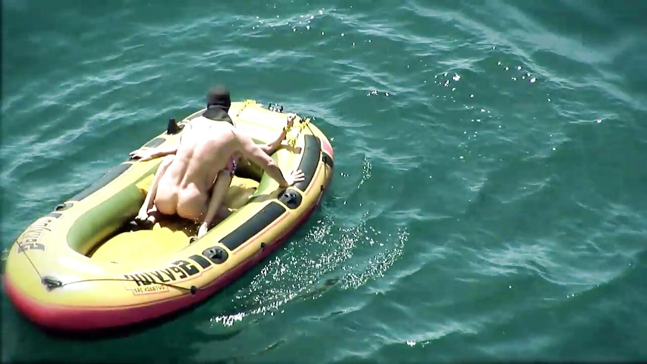 Fode minha buceta sob o sol, gata!!