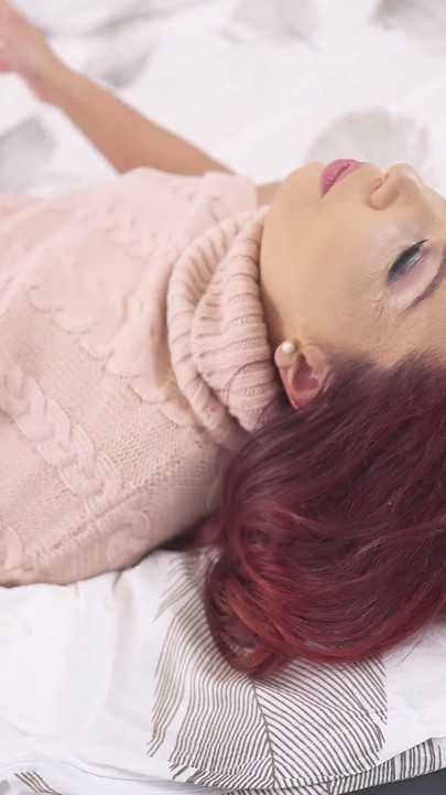 Redhead MILF with a Fat Ass Is Ready for Her Facial