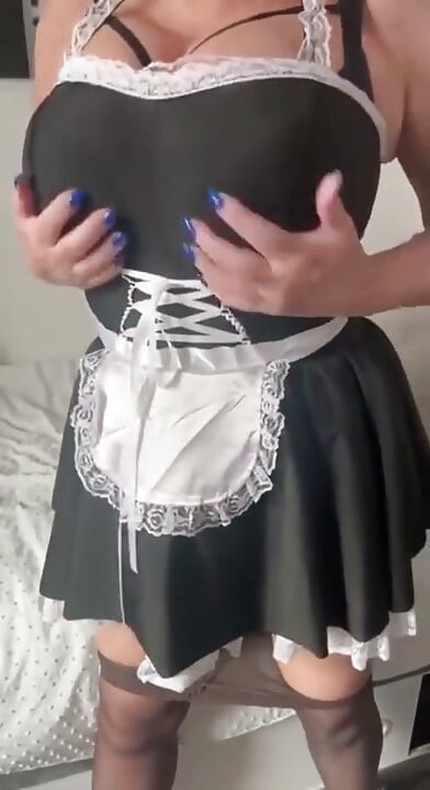 Naught Maid Wants to Fuck