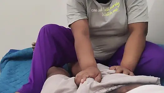 Kakak ipar lagi asik nyepong dan ngentot memek abang iparnya sendiri