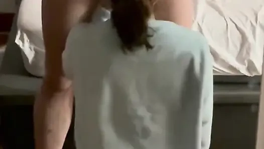 Cewek ini suka banget dicrot di dalam setiap tetes terakhirnya
