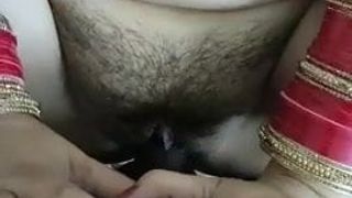 Este vídeo é feito pelo marido para se divertir indiano desi pornô