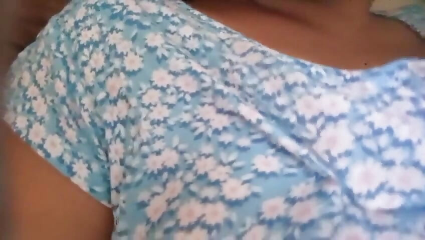 Indische schauspielerin anne perfekte bein-masturbation mit enger muschi und saftigem arsch