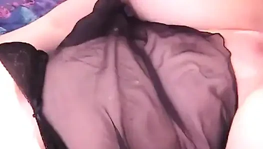 Tombul orta yaşlı seksi kadın genç sert yarağı denemeyi seviyor