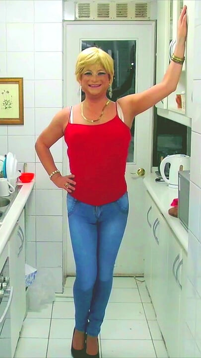 Crossdresser Fernanda Gomez Too Amateur