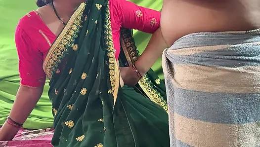 Bhabhi India disetubuhi dengan saree oleh devar