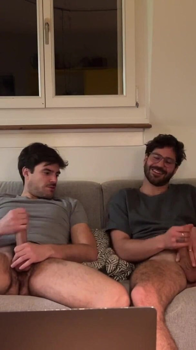 큰 자지를 만져달라고 부탁하는 스트레이트 친구 | 클리 2