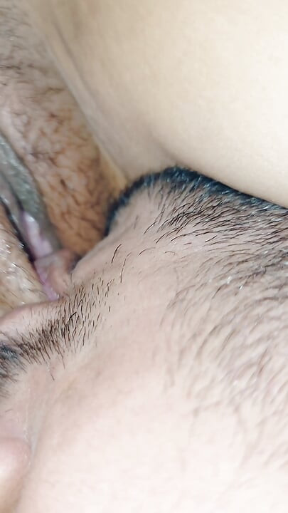 Desi Beautiful Girl Closeup Amazing Pussy Licking