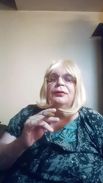 September 2026 VLOG - Chewing the fat whilst smoking a cigar