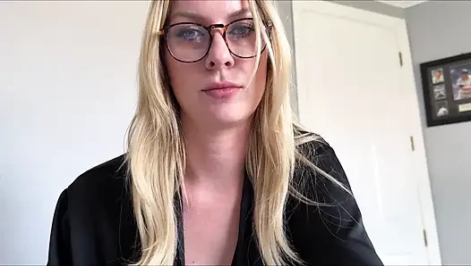 Kız arkadaşın annesi seks öğretiyor - önce anne geliyor - alex adams