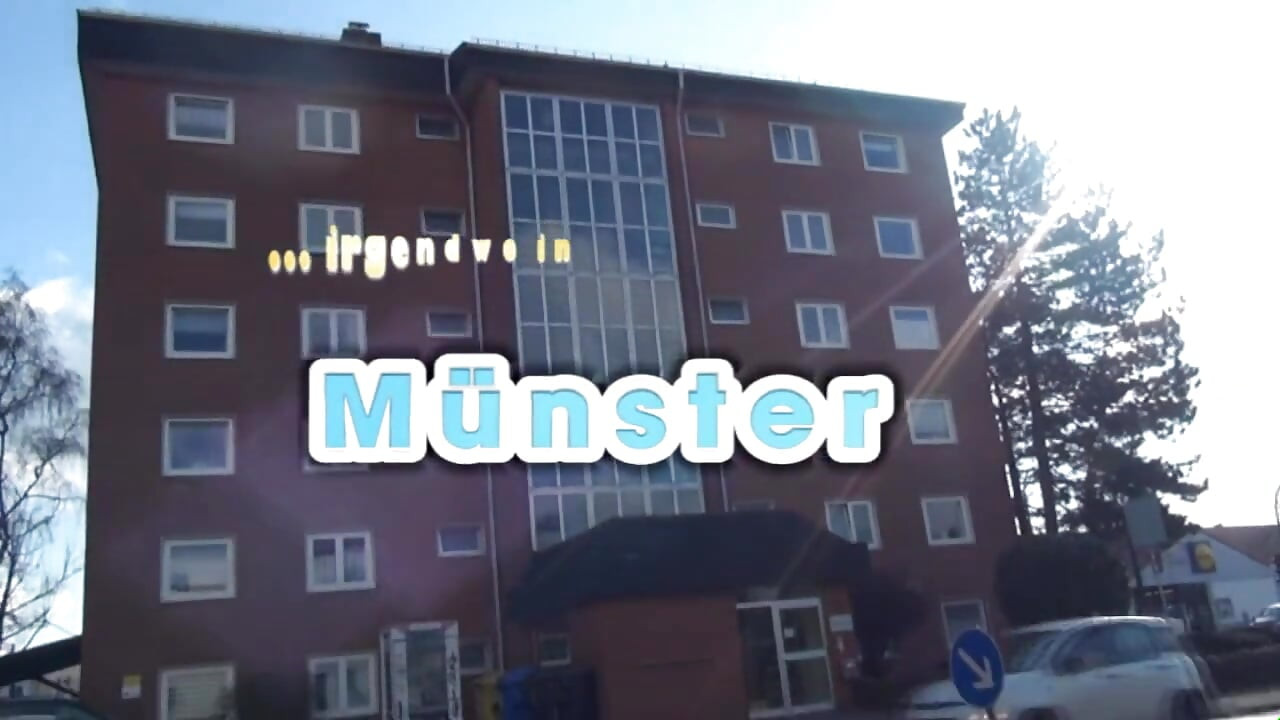 Seksi velike sise obožavaju kurac u pički u ustima... Svrši u usta