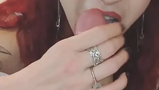 Toller blowjob, sperma in mund und gesicht.